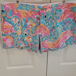 Lilly shorts with buttercup hem